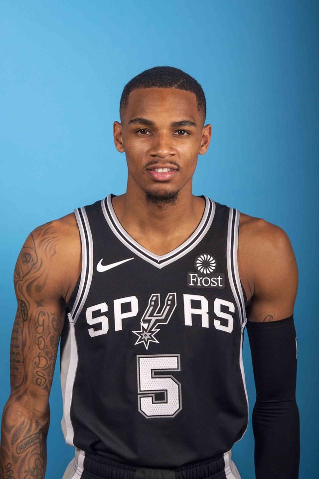 施闪电战策 施闪电战策