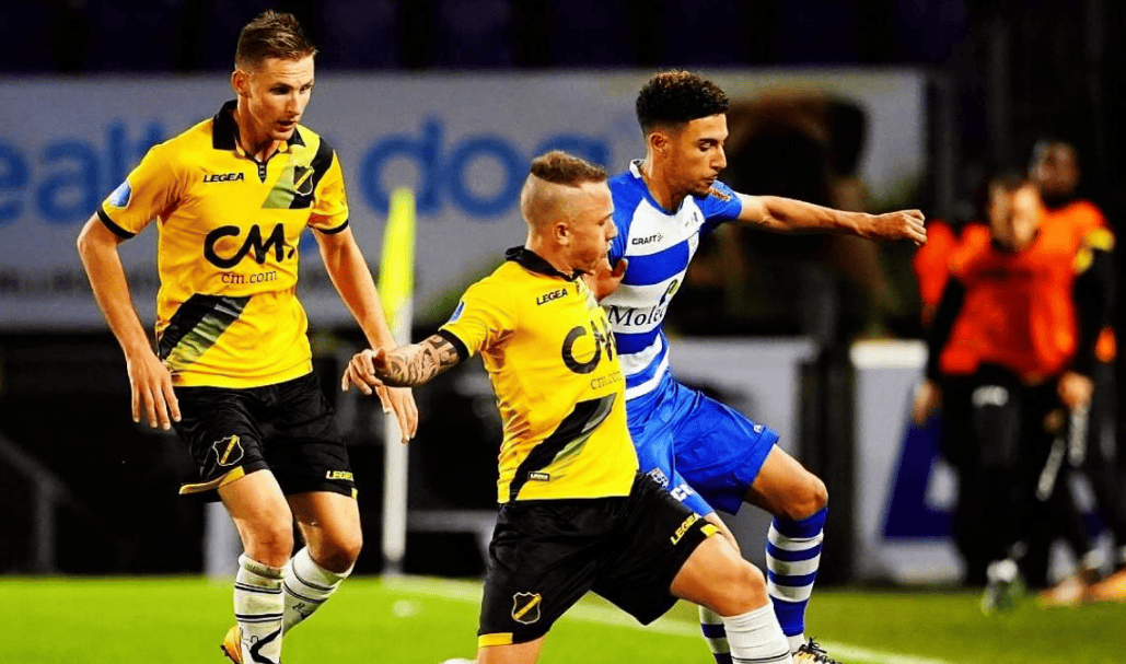 或是在国际 或是在国际